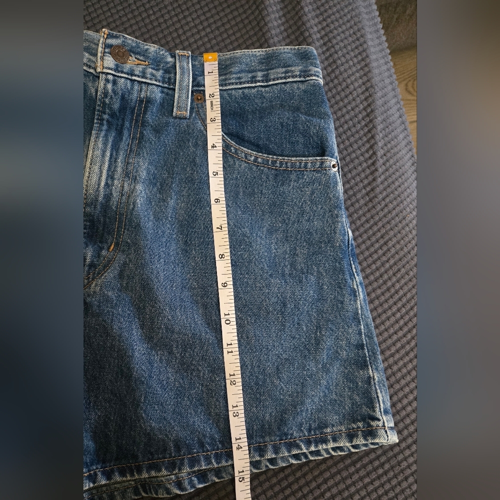 Levi's High Waisted Mom Short  Blue Denim Shorts - Picture 9 of 9